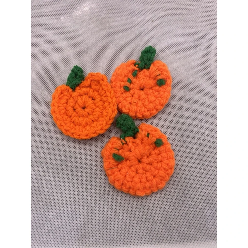 Crochet Small‎ Pumpkin Applique 3 pc Scrapbook Cardmaking Crafts